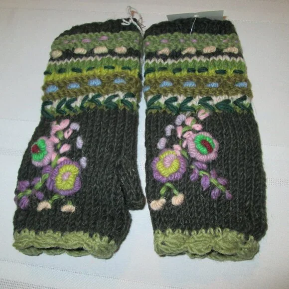🌸🪶☮️Handcrafted Flower Embroidered Fingerless Gloves – Made in Nepal - Picture 1 of 8
